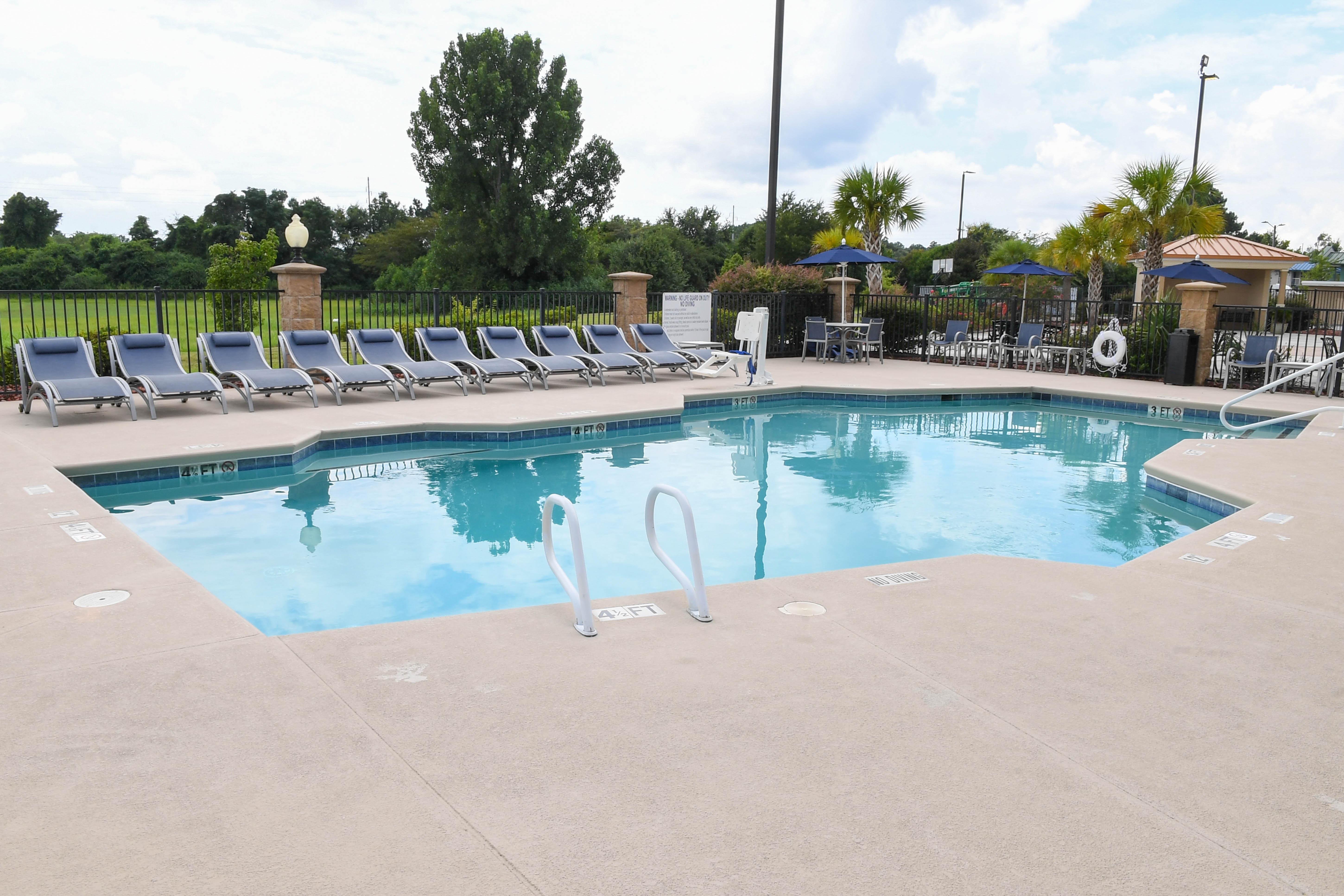 Holiday Inn Valdosta Conference Center By Ihg Exterior photo